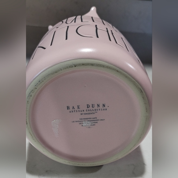Rae Dunn QUEEN'S KITCHEN Matte Pink Canister With Crown Topper Lid - Picture 4 of 7